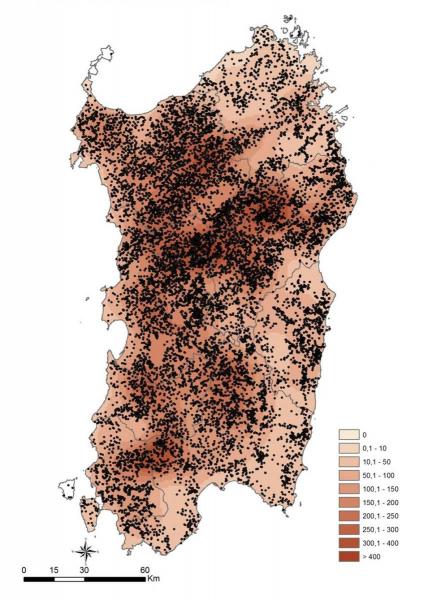 Figure 2 : Distribution des élevages (•) et densité des ovins et caprins en Sardaigne (nombre d’animaux par kilomètre carré) (Source : LNR italien)